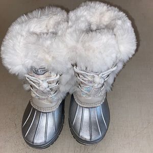 Girls snow boots